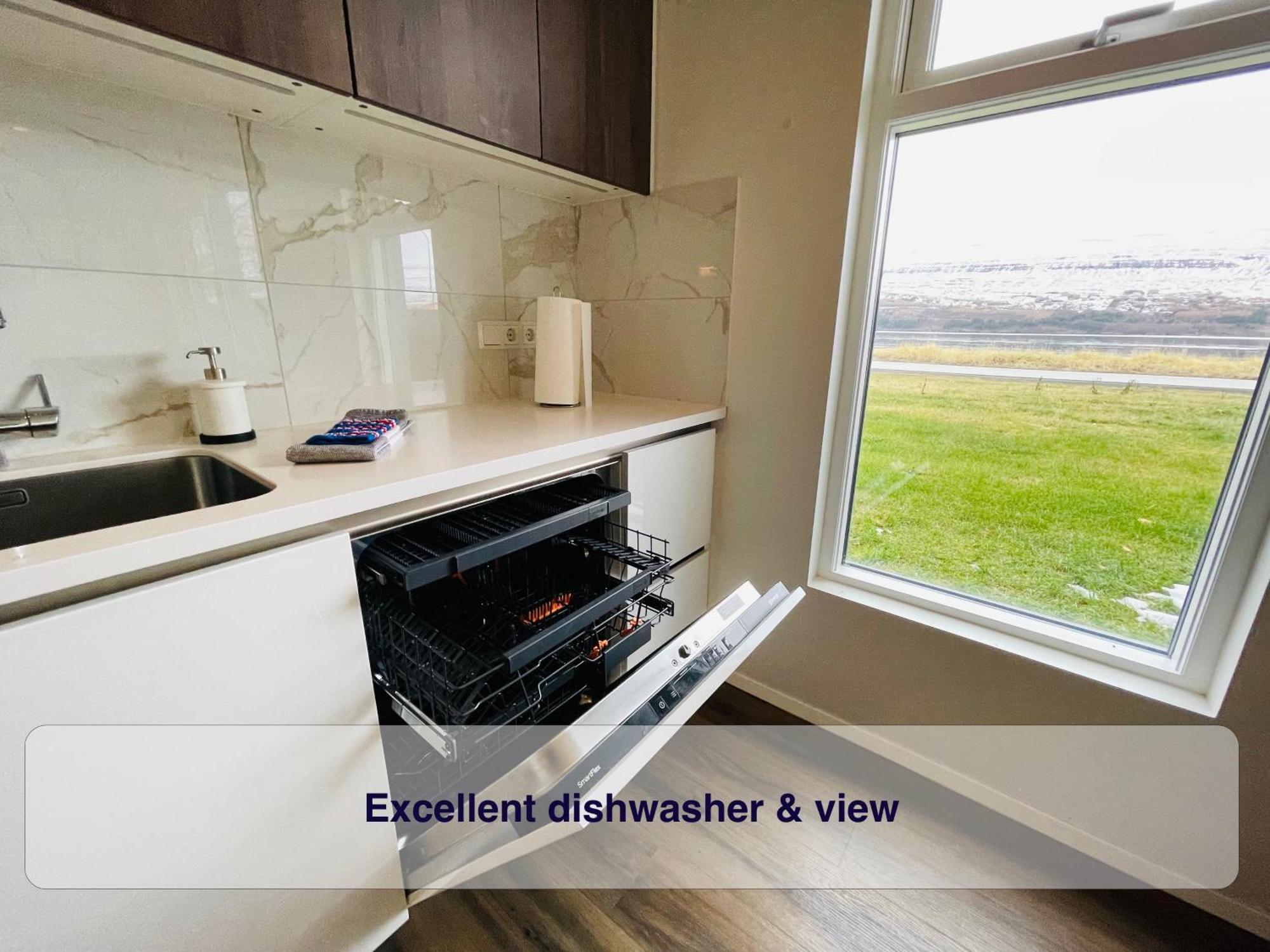 Dream View Apartment Akureyri Bagian luar foto